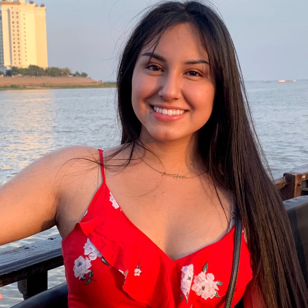 Meet your Posher, Jenniffer